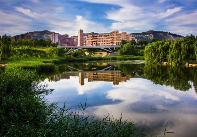 校园风光-兴隆山校区-山东大学土建与水利学院